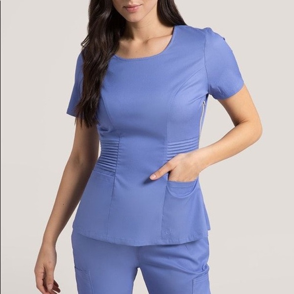 Jaanuu Scrub Top